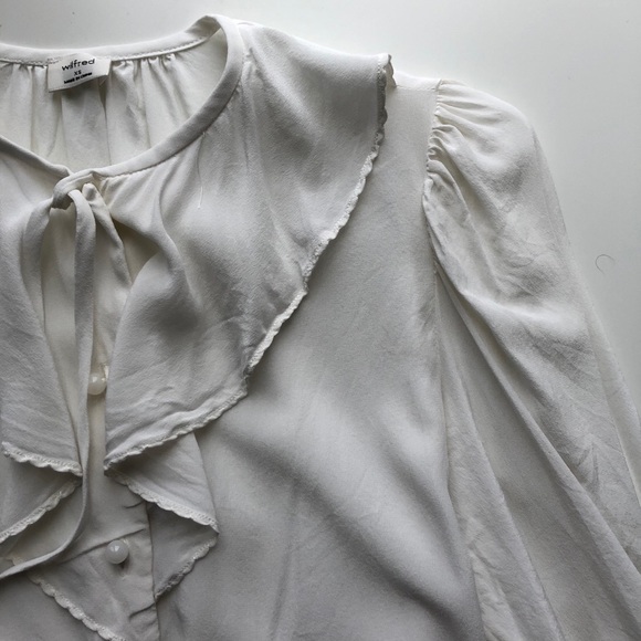 Aritzia Frida Blouse - Picture 8 of 9